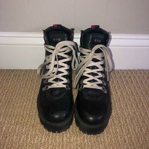 Lace up combat boot